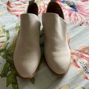 Woman Short Boots/ Booties